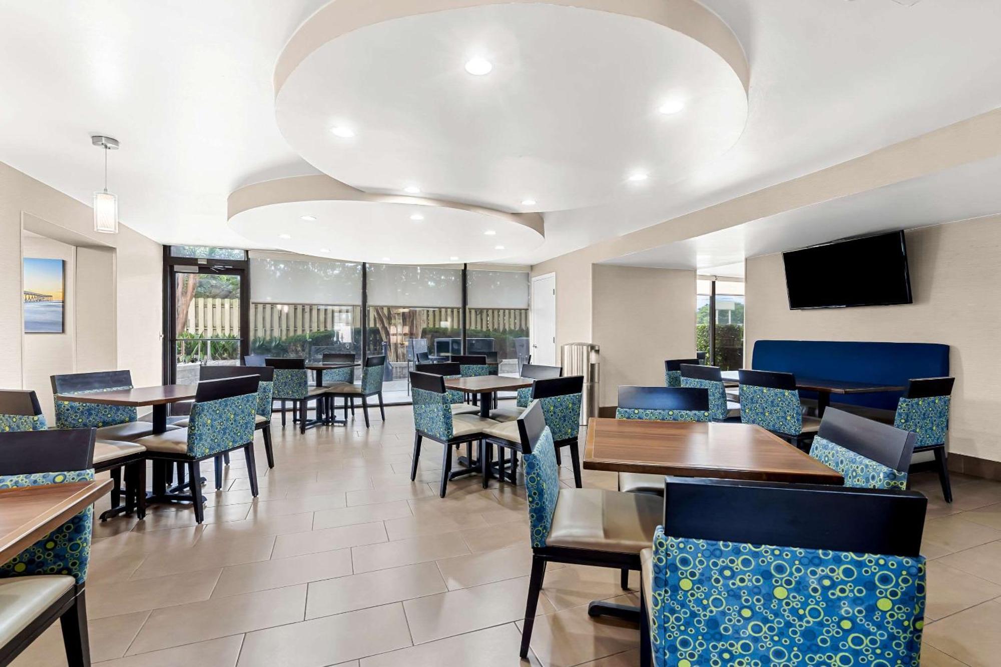 Comfort Inn University Wilmington Exterior foto