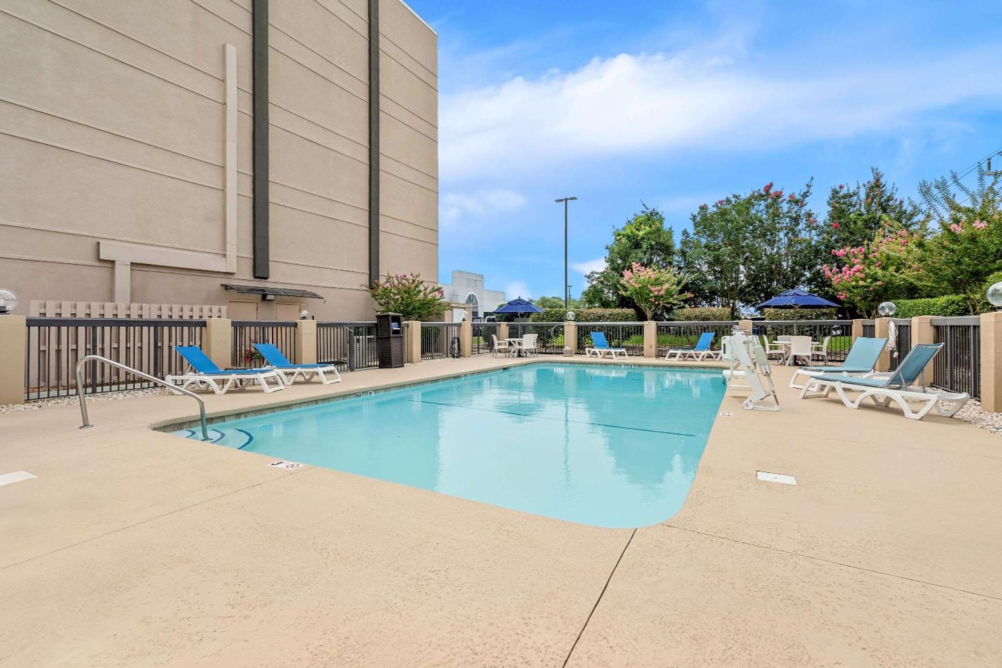 Comfort Inn University Wilmington Exterior foto