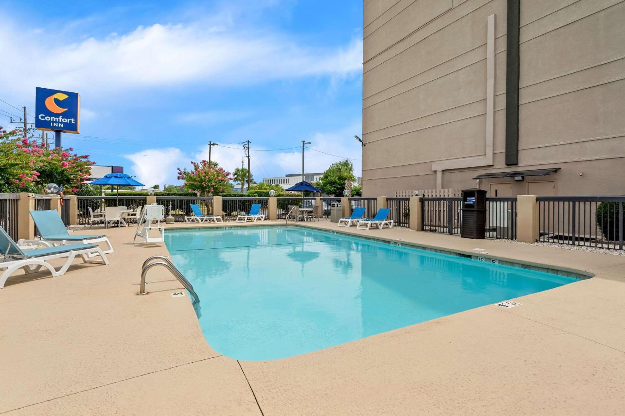 Comfort Inn University Wilmington Exterior foto
