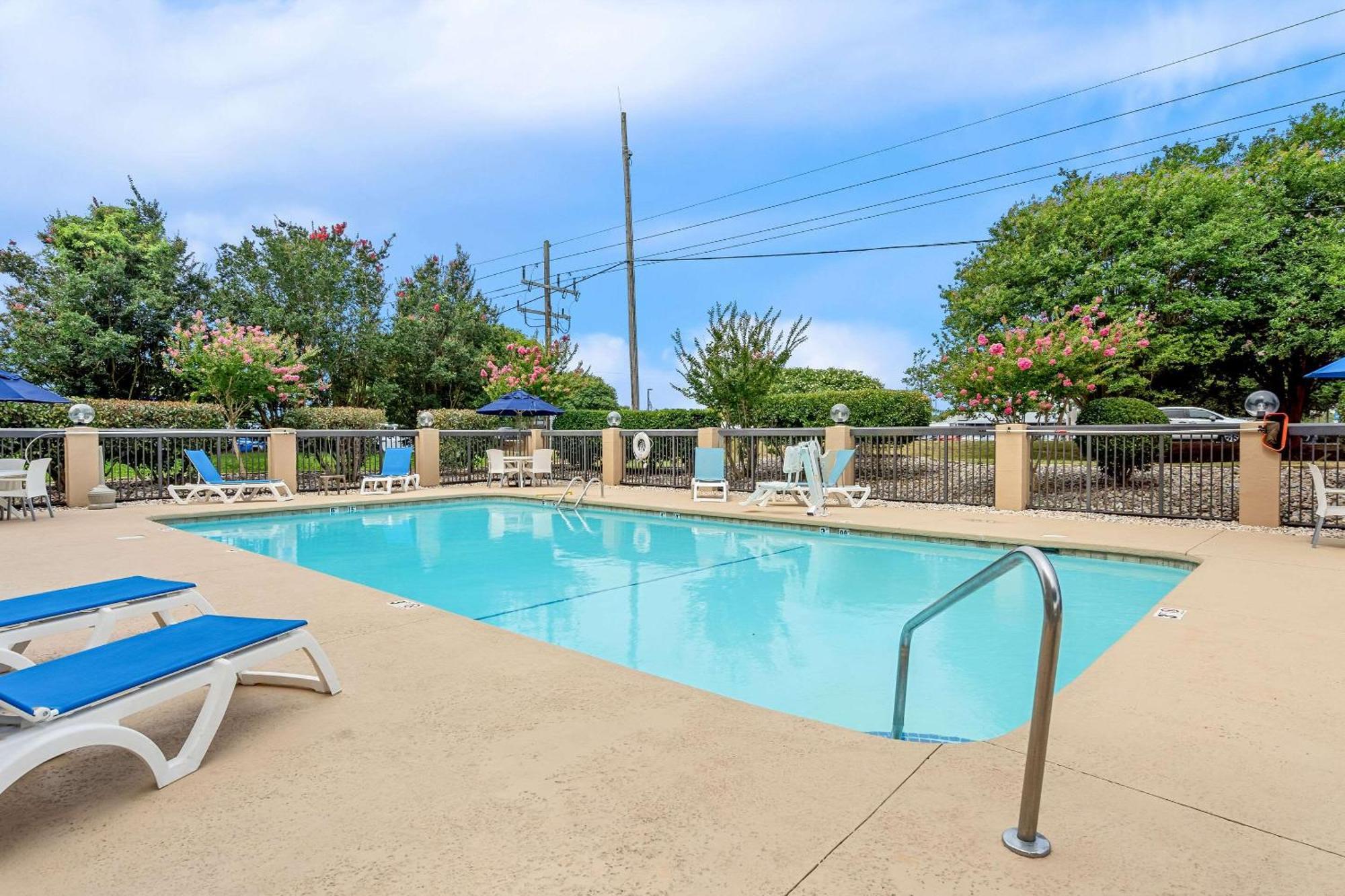 Comfort Inn University Wilmington Exterior foto